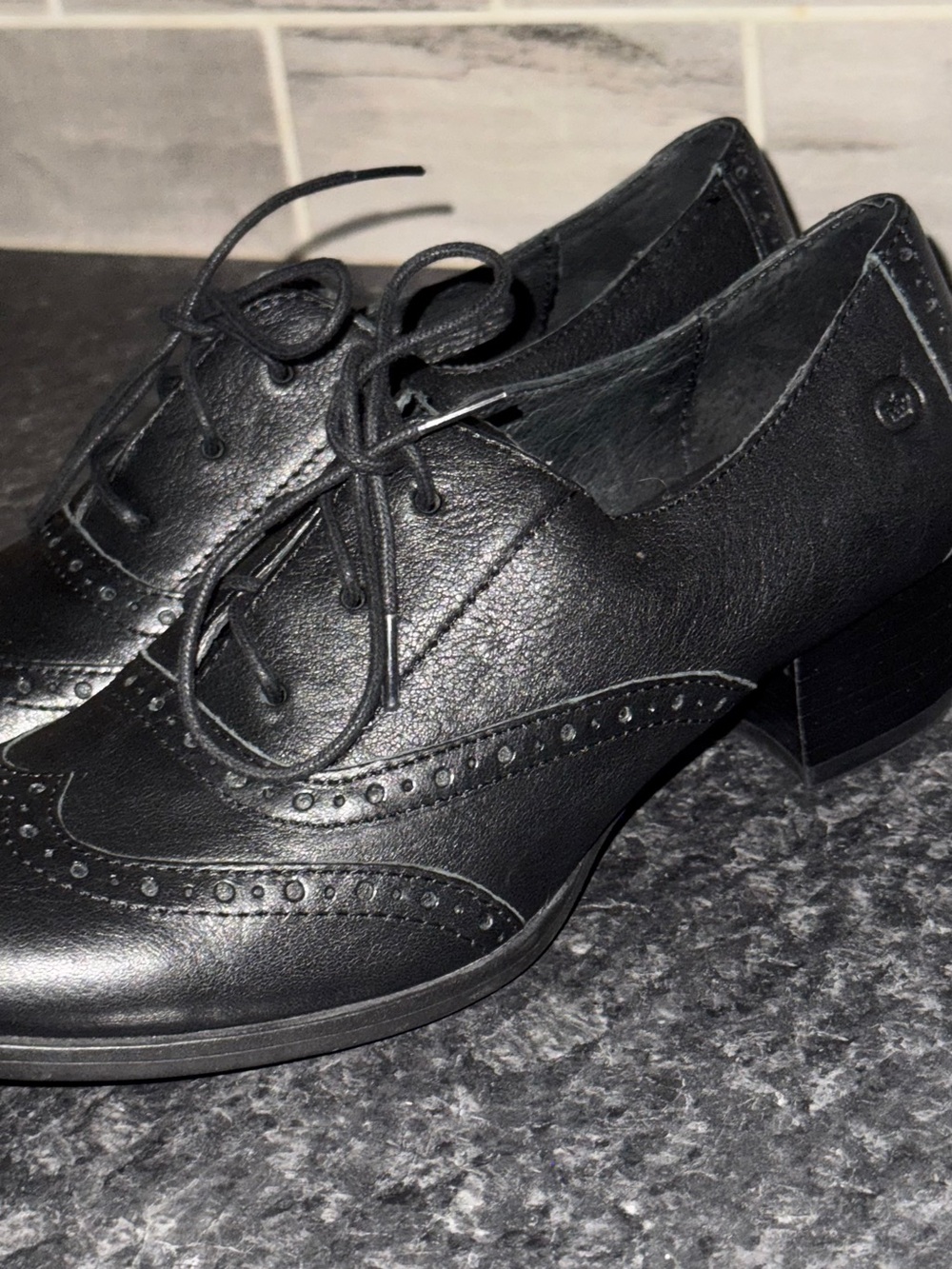 Born Women's Black Leather Heeled Wingtip Oxford Shoes Size 6.5 M Bran new - Picture 2 of 9